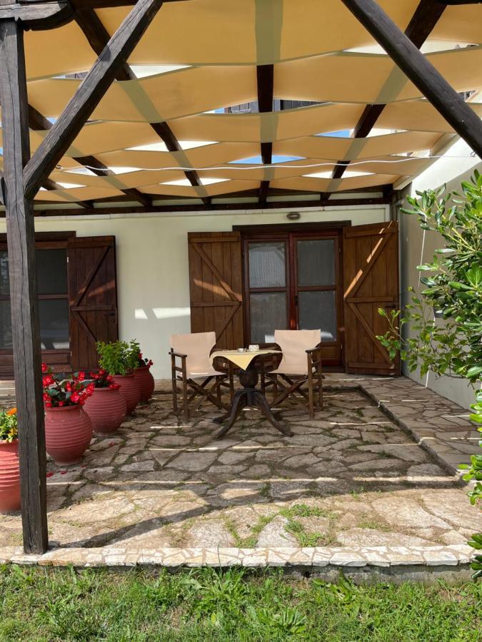 Guesthouse Kaliepia Ierissos Exterior foto